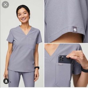 Figs scrub top